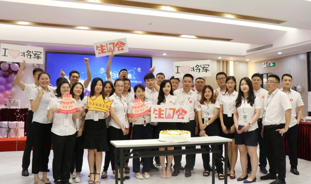 生日會 溫暖5月,小Party,大感動!