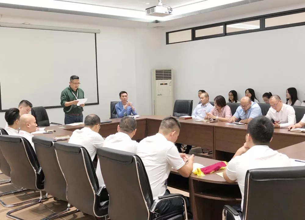 奮力沖刺，筑夢起航！綠蘋果瓷磚月度總結大會圓滿舉行！